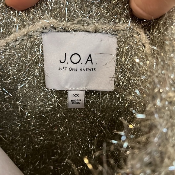 JOA Just One Answer Silver Tinsel Sweater - Picture 4 of 4
